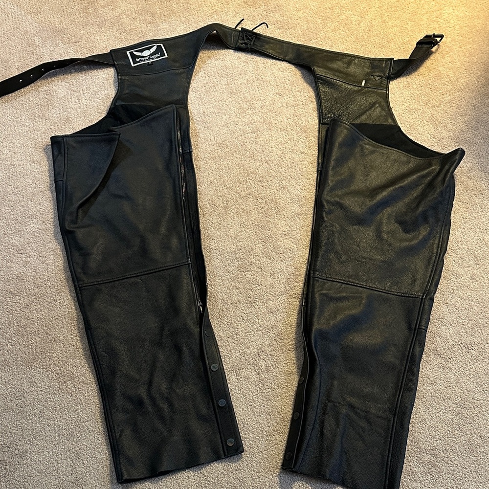 Street Legal Black Leather Men’s Claps